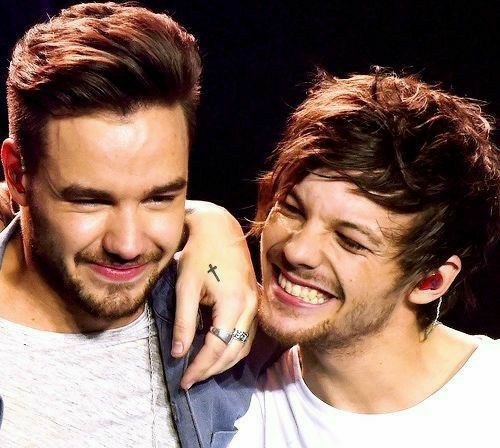 MrsNayelhorann's tweet image. im gonna cry🥺😭 the fcking happy tears
THANK YOU LOUIS
THANK YOU LIAM
THANK YOU SO MUCH U MADE MY DAY WITH LOVE
#11YearsOf1D 
#18MonthsMyAss 
#11YearsOfOneDirection 
#onedirection11years