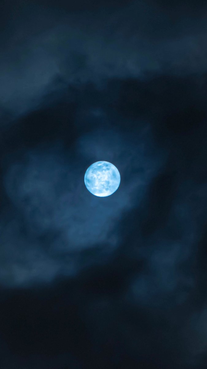 K04TV's tweet photo. One Of My Favorite Moons 🌕 https://t.co/DWp6P4mB4c