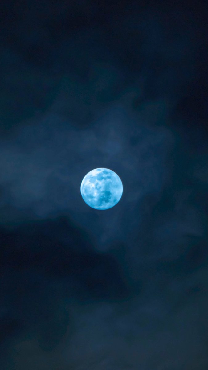K04TV's tweet photo. One Of My Favorite Moons 🌕 https://t.co/DWp6P4mB4c