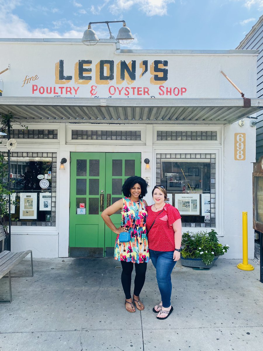 My bestie, and I unplugged yesterday, and took a personal day. It was much needed! We checked out a “new to us” restaurant in CHS named Leon’s.

Check out the rest of this post!

instagram.com/p/CRsRYl7gnDm/…

#charlestonfood #charlestonblogger  #browngirlswhoblog #charlestondaily