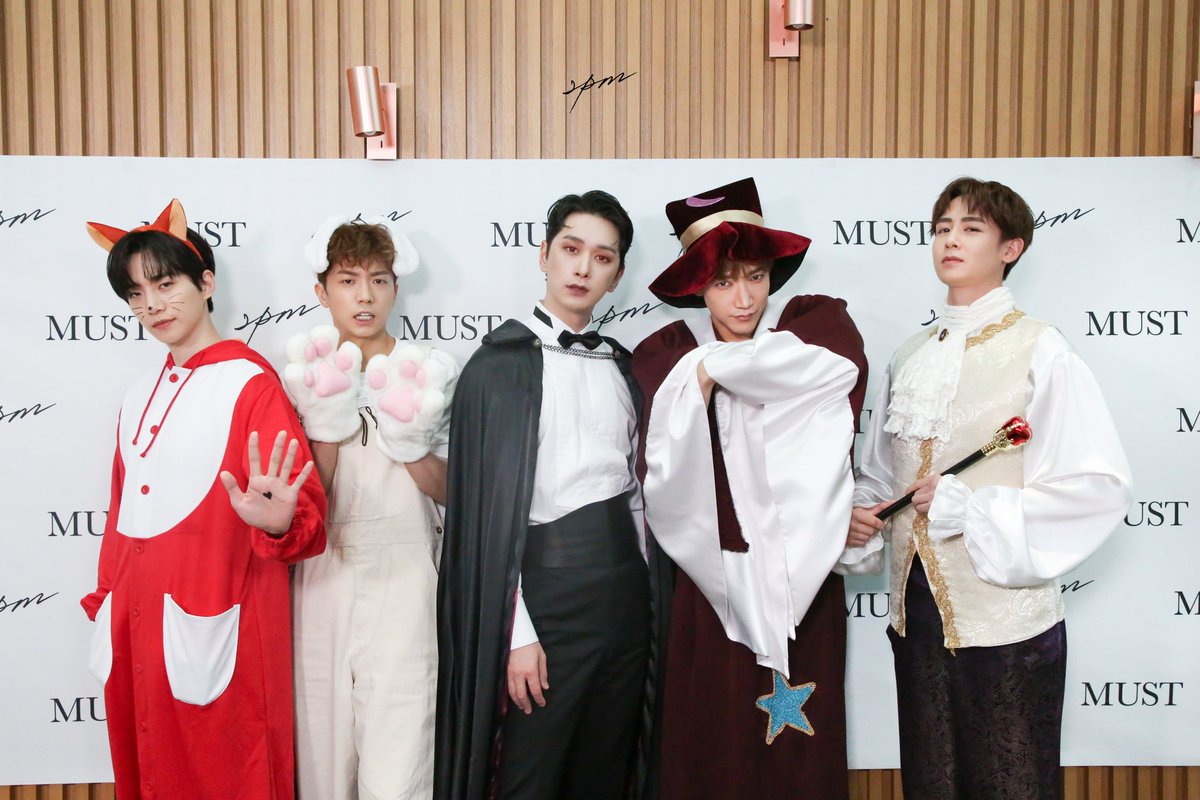follow_2PM's tweet photo. 210723 HQ 2PM
<MUST> VIDEO CALL EVENT

#2PM #투피엠
#MUST
#해야해 #Makeit https://t.co/NYHNGSe2hl