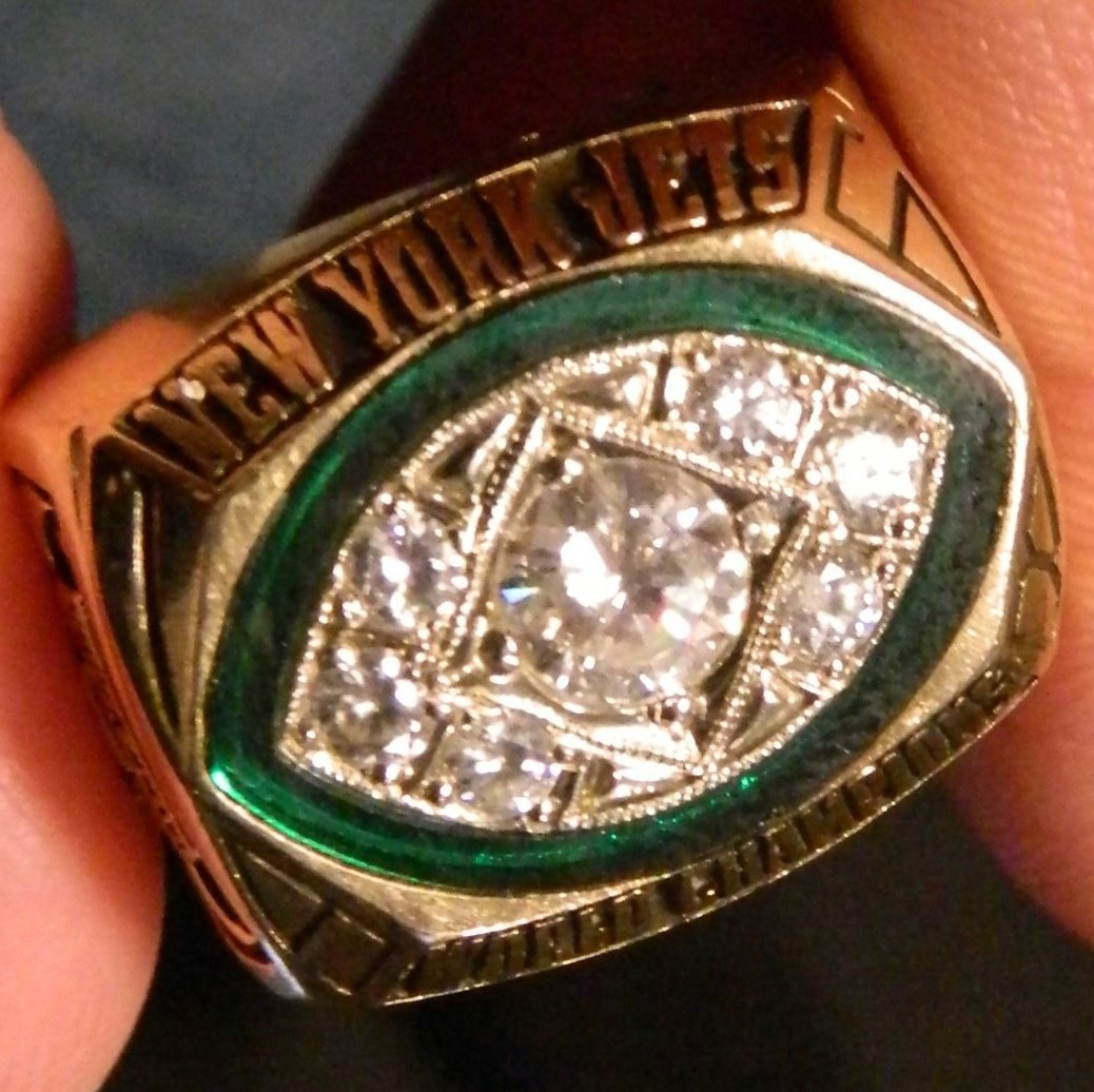 ronNcaphill's tweet photo. @ChaseCooper_ I dig simple - but classy and meaningful.
This is @RealJoeNamath's #SuperBowl #SBIII ring - which he was very gracious to share with us at a #SB50 event.
Really set the table for the #NFL going forward. #Jets https://t.co/HjHmnHKQqq