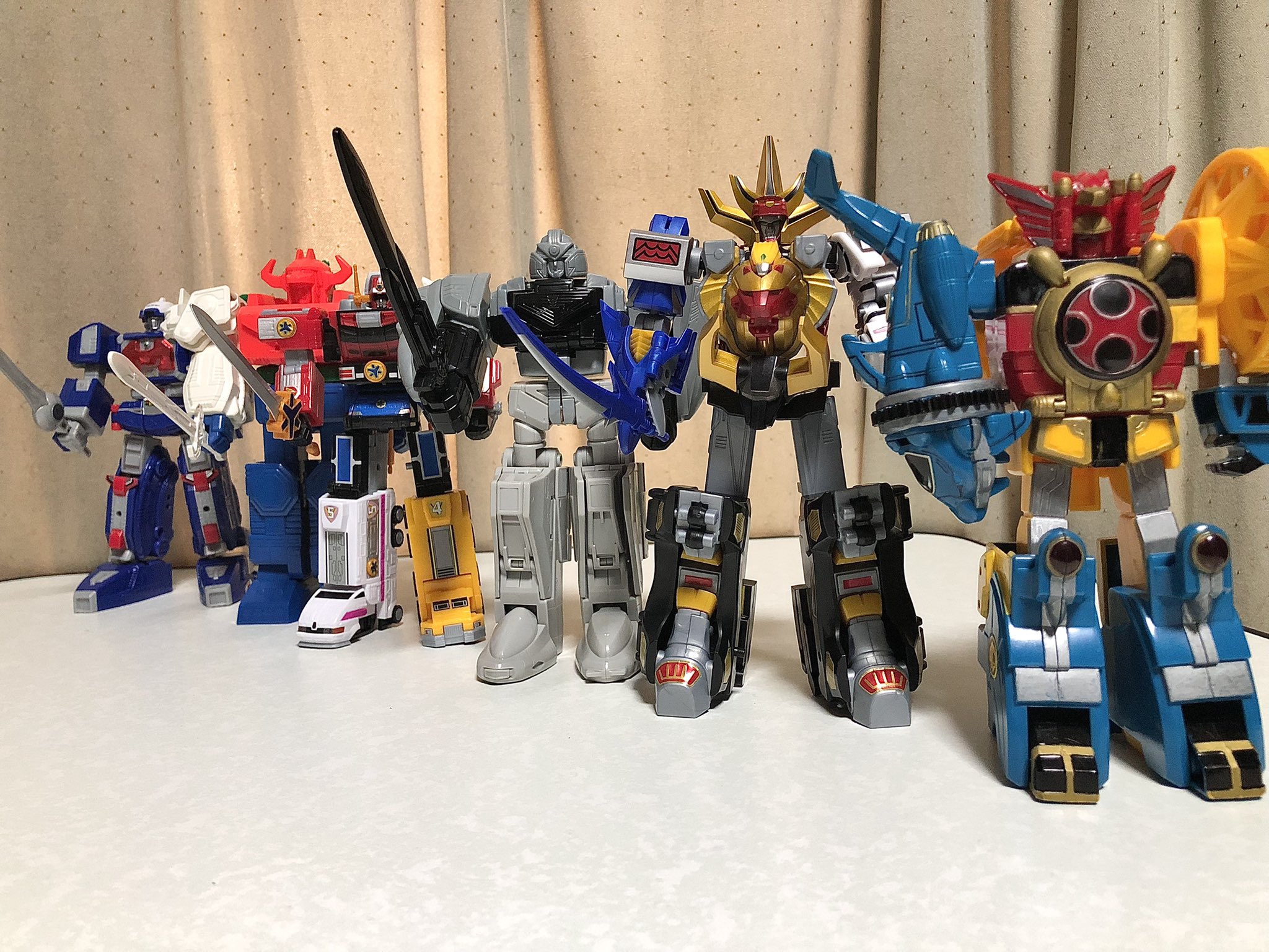 Twitter 上的 Take ガオキングが来た事で ゼンカイ メガレンジャーまでのミニプラの歴史が繋がった ペースはゆっくりでも良いから このまま旧戦隊ロボのリメイクも続いて欲しいですね ミニプラ T Co 9lujy1ucue Twitter