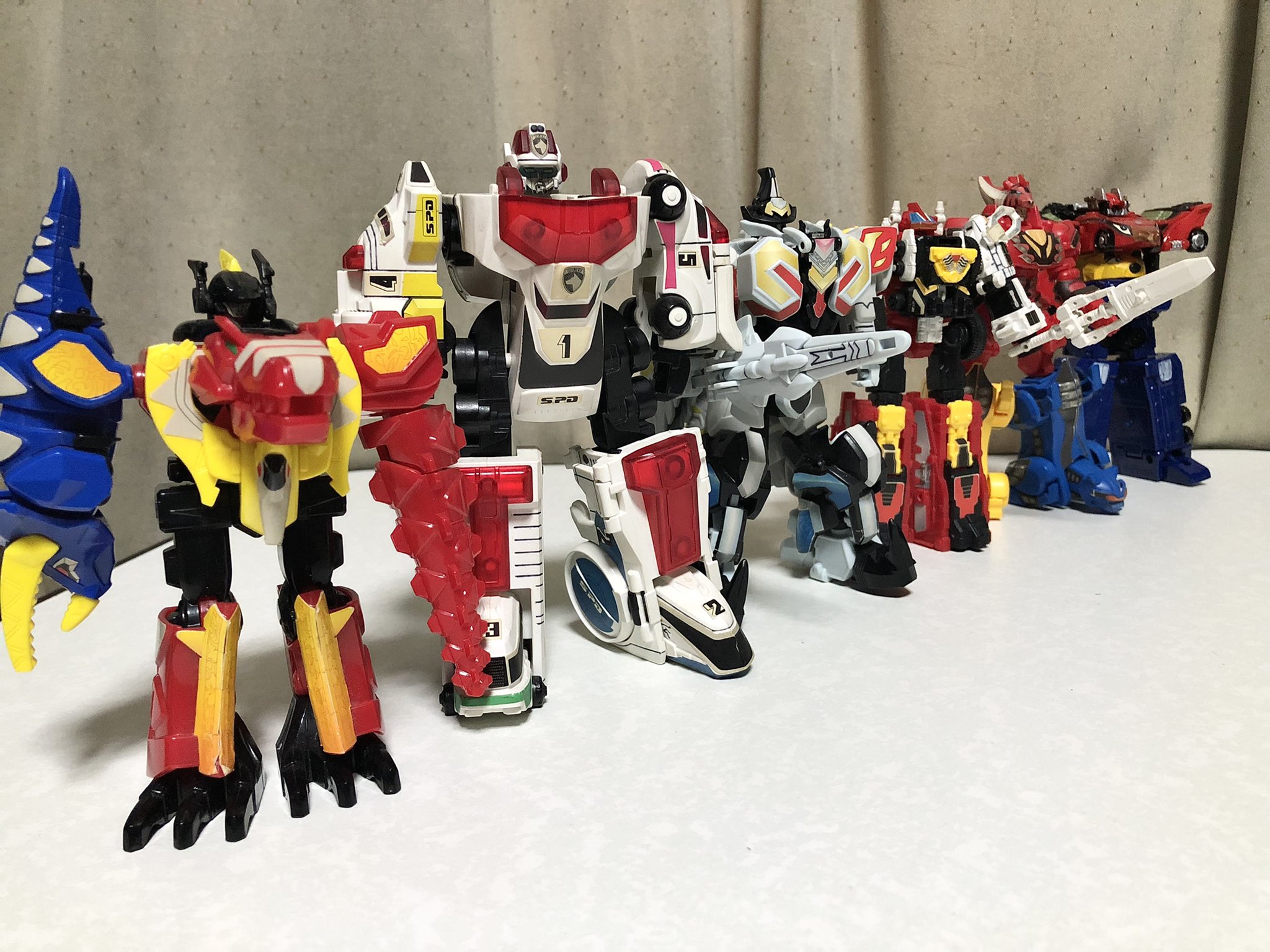 Twitter 上的 Take ガオキングが来た事で ゼンカイ メガレンジャーまでのミニプラの歴史が繋がった ペースはゆっくりでも良いから このまま旧戦隊ロボのリメイクも続いて欲しいですね ミニプラ T Co 9lujy1ucue Twitter