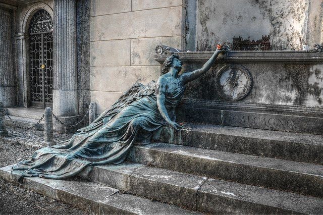 🪦𝕮𝖊𝖒𝖊𝖙𝖊𝖗𝖞 𝕮𝖑𝖚𝖇🪦 on X: "The bronze Angel of Stagliano  Cemetery: Italy. Sculpted by Adolfo Apolloni (who also sculpted a memorial  for @GreenWoodHF) & according to a book published at the time: 'the