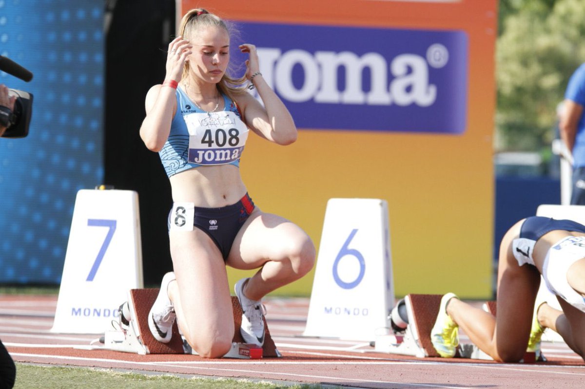 AtletismoMitreo's tweet photo. Comienza la acción en el campeonato de España sub18.

Sábado: 
Semifinal 100 18:20 - Laura Orantos
Semifinal 800 18:40 - Raúl Gragera
¿¿Final 100?? 19:50

Domingo:
Semifinal 200 12:00 - Laura Orantos
¿¿Final 200 ?? 18:35
¿¿Final 800?? 18:45
Peso 19:20 - Jaime Muñoz

🔴🔵 https://t.co/0jZJDU9gud