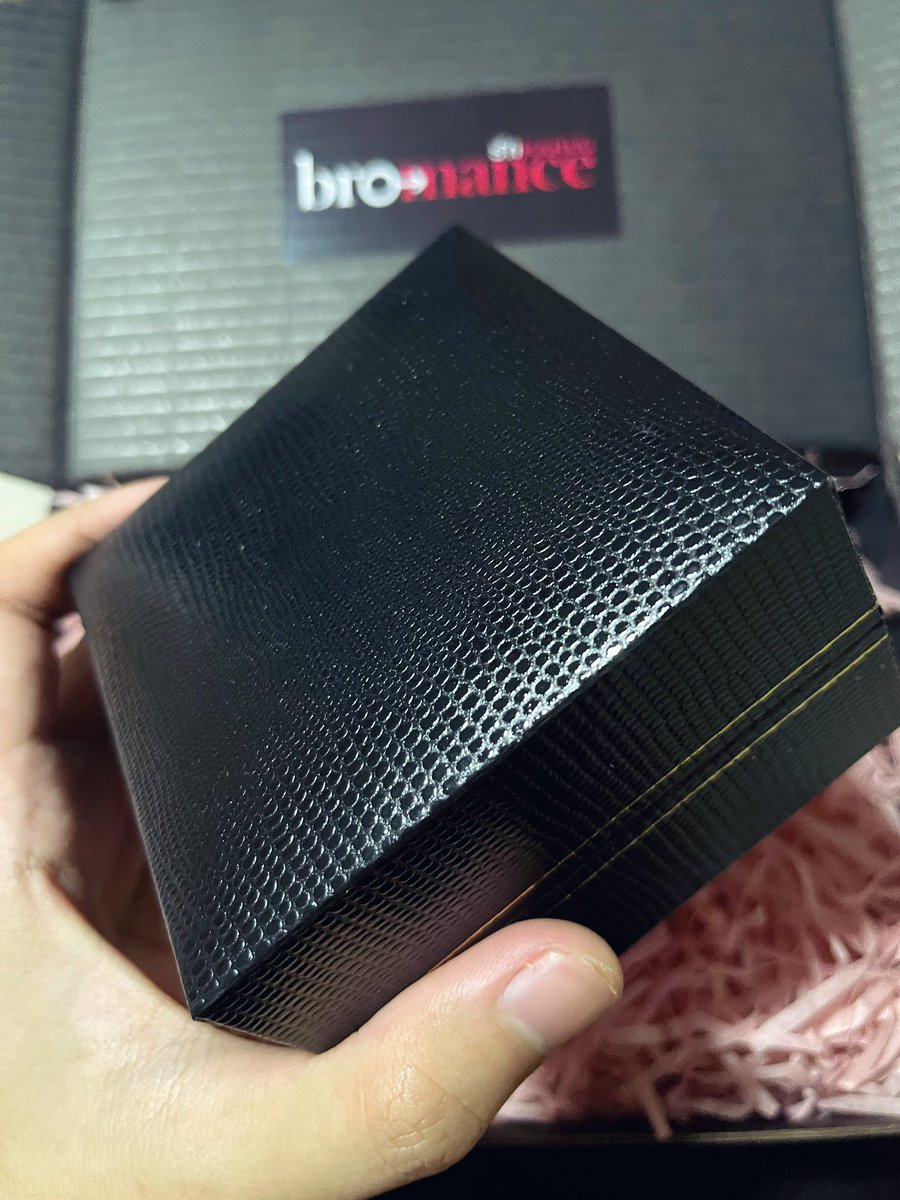 P412K's tweet photo. ขอบคุณ @BromanceTH ครับบบ แพ็คเกจดีมากกกกกก ❤️ https://t.co/tLie74XfdL