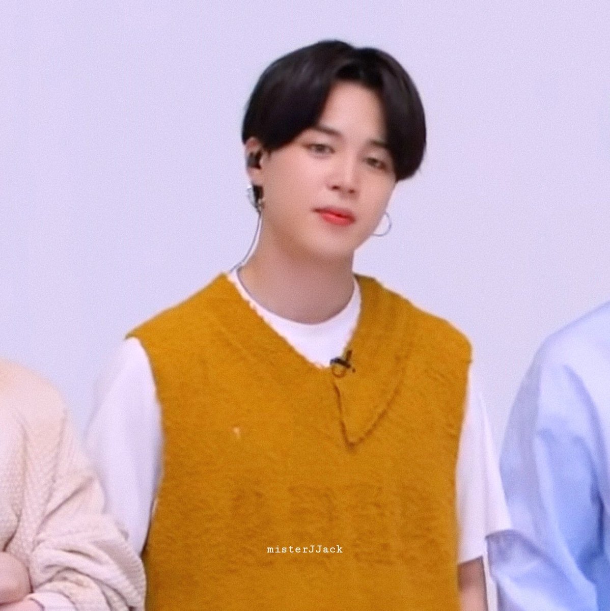 misterJJack's tweet photo. #JIMIN
🐥병아리파 웃네🥲 https://t.co/h1rYgNz2je