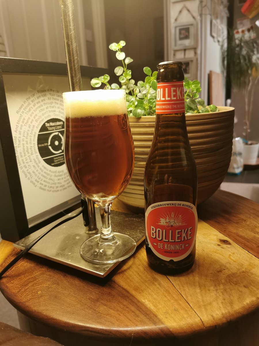 foodurchin's tweet image. There's an obvious joke here but this De Konick really was very nice.

Had this last night btw. 

#beeroclock #beertasting #belgianstyle #belgianbeer
