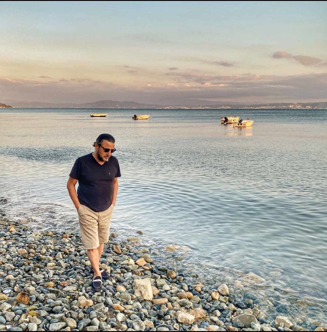 RamazanBingol's tweet photo. Derin bir nefes çekip yeniden başlamak, yeniden "Bismillah" demek, yeniden uyanmak...
Bazen yanlız kalmak da iyi gelir insana. Kendini dinler, kendine kalır, kendini yaşarsın. #düşün #dinlen #tefekküret
#Cumartesi https://t.co/I25V5EJoPv