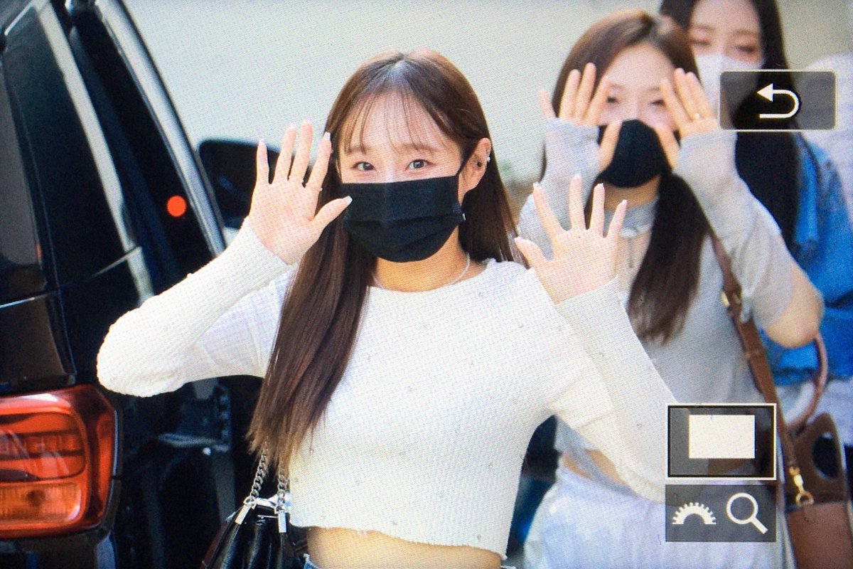 peachcream_chuu's tweet photo. 210724 #이달의소녀 #LOONA #츄 #chuu https://t.co/2Rr3GiL5wE