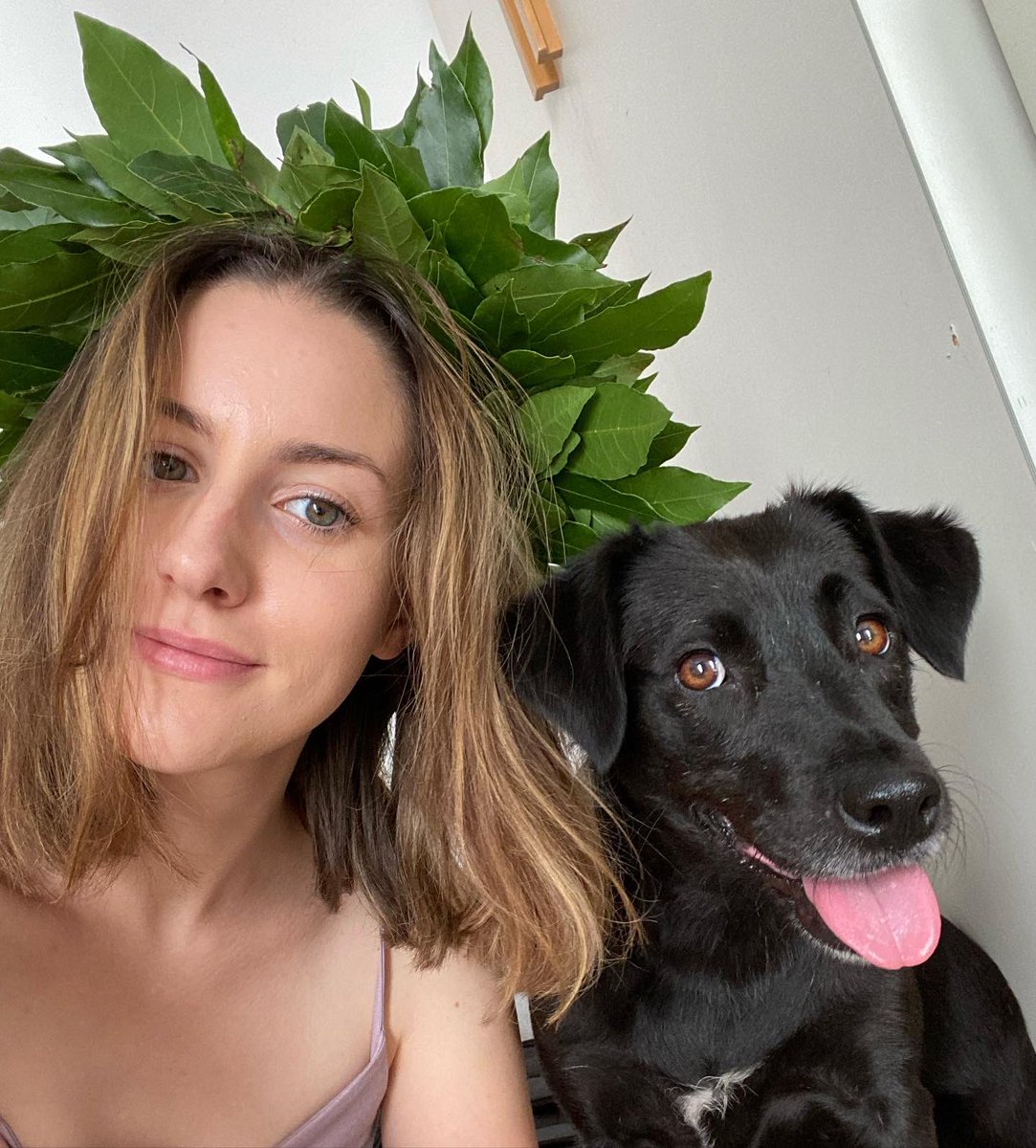 PighiniSonia's tweet photo. 23 🥳🎂 and my favourite picture of me and the puppers 🐶 https://t.co/f7YI3w6ort