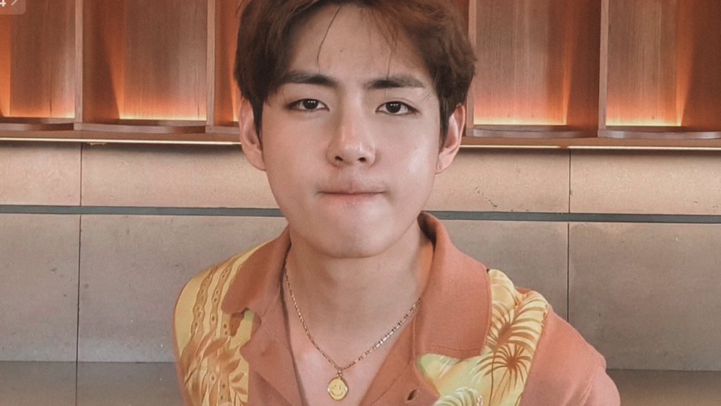 KIM TAEHYUNG IS SO BEAUTIFUL