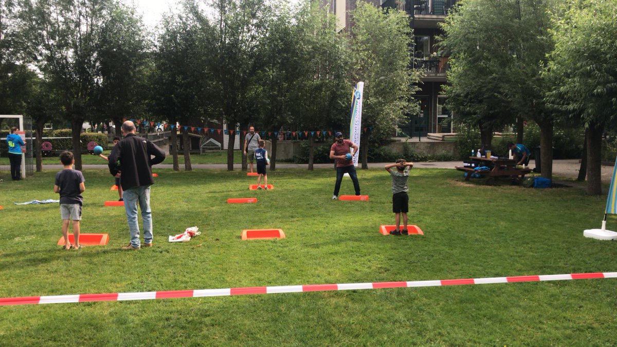 Zustertuin's tweet image. Warm gooien