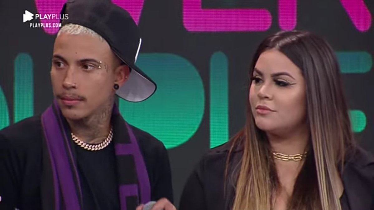 tuitakaik's tweet image. faria tudo novamente por vocês, outras milhões de vezes. vocês são incríveis! 🤍