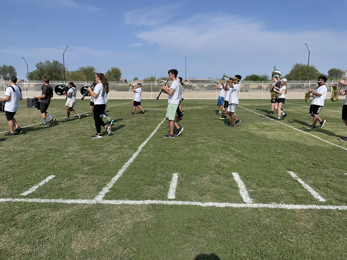 EFHS Bands tweet media