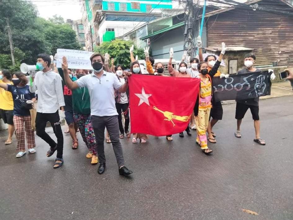 m_krl1's tweet photo. Despite Junta's arbitrary abductions &amp; deadly oppressions, Pro-democracy youths from.#SanChaung Tsp marched and chanted slogans against the Military Dictatorship on July24.

FREE OUR PRISONERS
#WhatsHappeningInMyanmar
#ICRC_SaveMyanmarPrisoners
#July24Coup https://t.co/1NYSqx7LuR