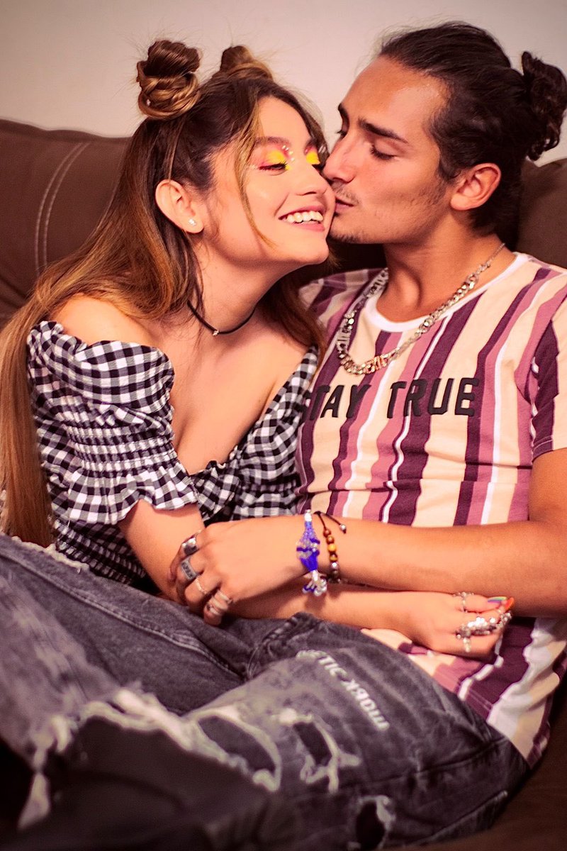 mailomarcos's tweet photo. @karolsevilla SI SOMOS https://t.co/QrZPsISULg
