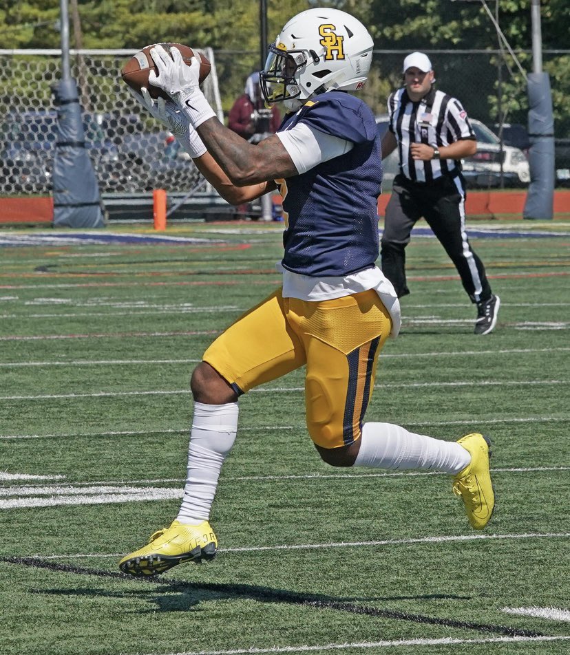EvanMartin_22_2's tweet photo. After a great camp I am blessed to receive my first offer from Siena Heights University @CoachKohn12 https://t.co/0NL3D0WTtE