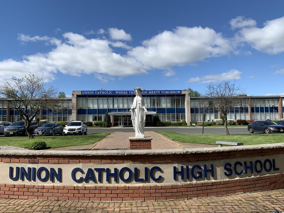 cameroncamp8ell's tweet photo. Blessed with the opportunity to play my senior year of basketball at Union Catholic High School. I thank the Lord for this opportunity and I am excited to get started. Go Vikings!💙 https://t.co/MP5A8xYV1P