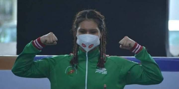 ELTELON_MEDIO's tweet photo. Cae la primer medalla de Oro en boxeo femenil y fue en boxeo 🚨🚨
Tokio 2021.
La mexicana María Guadalupe Rodríguez, oriunda de Guanajuato, obtiene la primera medalla de Oro al vencer por decisión dividida a su contrincante estadounidense Jesikah Guerra en boxeo juvenil. https://t.co/5Qyp4oIcEB