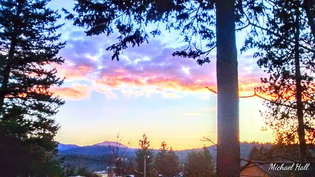 mhall55nine's tweet image. &quot;Colorful Sunrise&quot; #beautiful #nature #summertimevibes #NaturePhotography