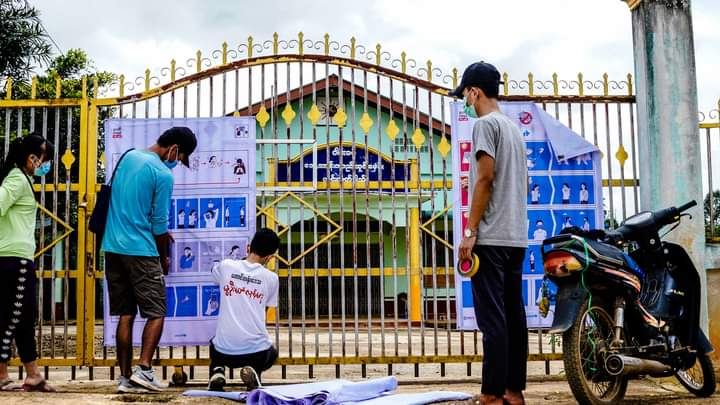 b3rry_y's tweet photo. Youths from Kutkai, Shan State posted Covid prevention education V9 posters in the Market and some neighborhoods to prevent the Covid-19.

FREE OUR PRISONERS
#ICRC_SaveMyanmarPrisoners
#WhatsHappeningInMyanmar
#July24Coup https://t.co/pLKwAhhTWp