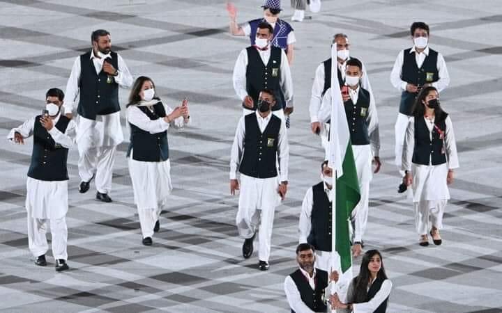 momentmemori's tweet photo. Only ten athletes of 220 million population are representing our country in Tokyo olympics. https://t.co/rrxOVXTZrv