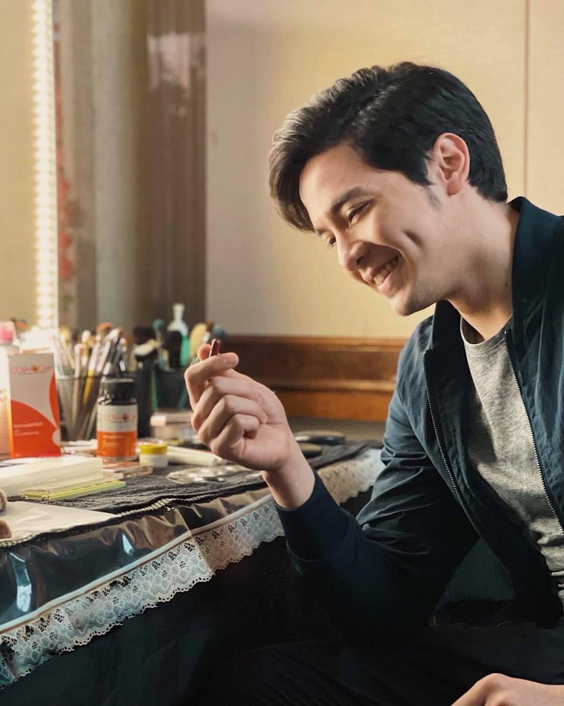 #AldenForCosmoCee Twitter Party #CosmoCee #AldenRichards #VitaminCph #watsonsph #mercurydrugph <a href="/WatsonsPH/">Watsons Philippines</a> <a href="/mercurydrugph/">Mercury Drug</a> <a href="/southstardrugph/">Southstar Drug</a>