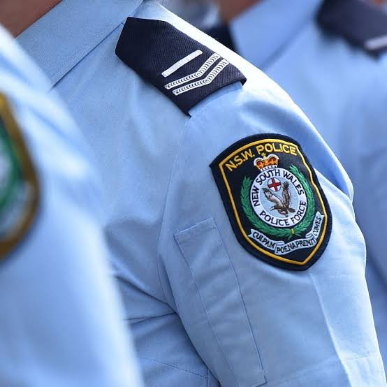 To the <a href="/nswpolice/">NSW Police Force</a> whose job is hard enough as it is, we thank you for what you do, and apologise for the additional pressure you have been put under recently, and especially today in Sydney!

<a href="/theprojecttv/">The Project</a> <a href="/Lisa_Wilkinson/">Lisa Wilkinson</a> 

#auspol #wheresscotty