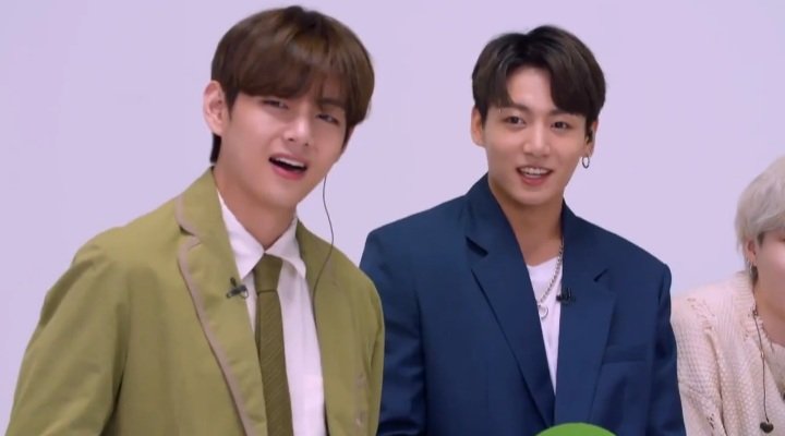 Hoseokie1306's tweet photo. La reacción de BANGTAN cuando vieron que Jimmy se metió en la lavadora con queso JAJAJAJA.

@BTS_twt #BTSonFallon https://t.co/yVllBbojev