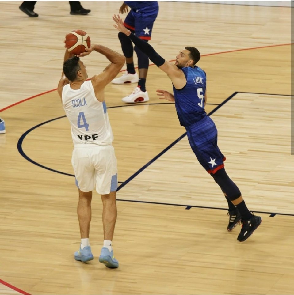 LScola4's tweet photo. 👀 🏀 🇦🇷 https://t.co/aQG4BqBzzl