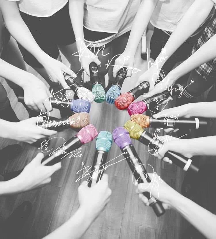 neworbit1310's tweet photo. #ForIZONE_1000Dreams
눈부신 시간들을
온전히 너희와 함께였기에
나에겐 기적과도
같은일이었어
#아이즈원과_함께한_특별한_1000일 https://t.co/mxO1DlAkgz