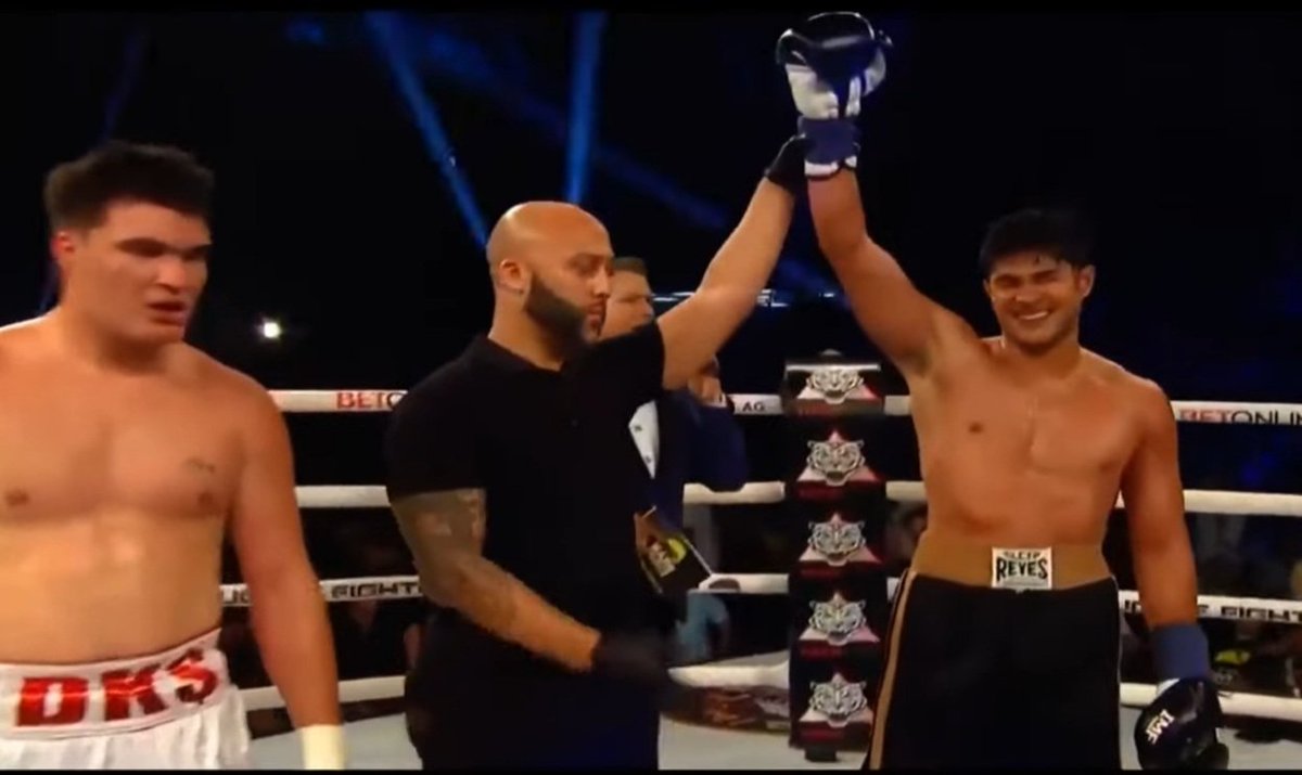 SS_soux_'s tweet photo. NCK GOT THE W BABY🔥🔥
#BKFC #nickvsdkmoney #nickireland https://t.co/ckfgZFm5Dn