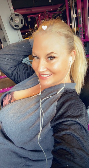 Go to https://t.co/OuxYP0dcJQ to subscribe to the most interactive OF page out there!! https://t.co/