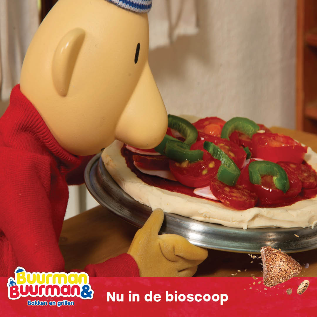 Happy weekend! Buurman en Buurman genieten van een heerlijke zelf gemaakte pizza🍕 
Wist je dat Buurman &amp; Buurman - Bakken en grillen nog steeds te zien is in de bioscoop! Bestel jouw tickets via buurmanenbuurmanfilms.nl