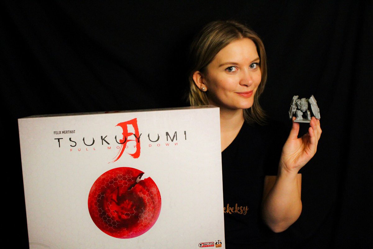 Am Sonntag um 18 Uhr spielen wir Tsukuyumi von @kingracoongames im livestream und es gibt was zu gewinnen! Auch hier ❤️ unter allen likes Retweets oder Kommentaren darf ich einen Rabattcode für den King Racoon Online Shop verlosen