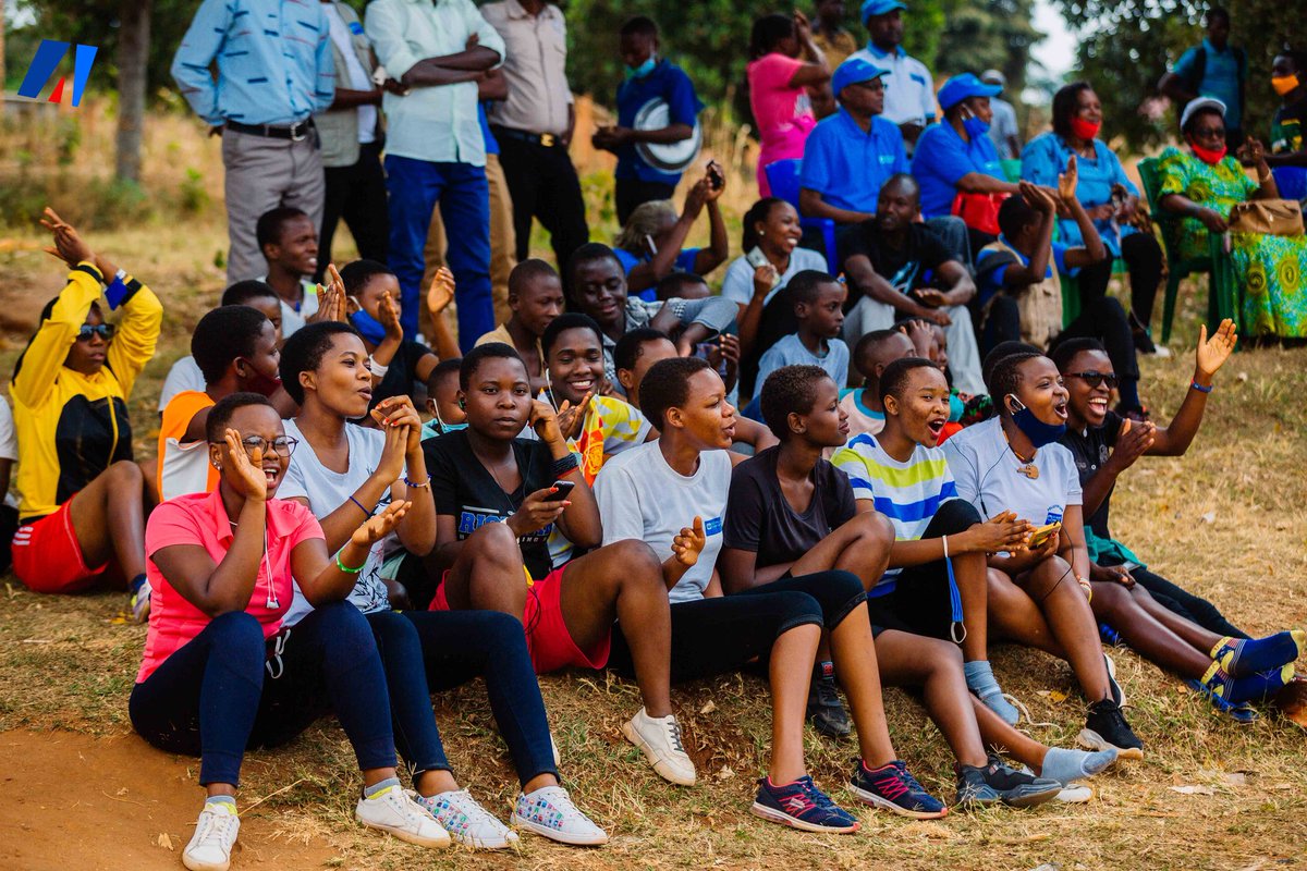 akezanet's tweet photo. SOS Burundi a clôturé ce vendredi une colonie de vacances des jeunes qu’elle vient d’organiser du 19 au 23 juillet en @KirundoProvince. Ce rassemblement à réuni une centaine de jeunes venus des 5 villages d’enfants SOS Burundi et ceux du programme de renforcement de la famille. https://t.co/ZbtONrhUp5