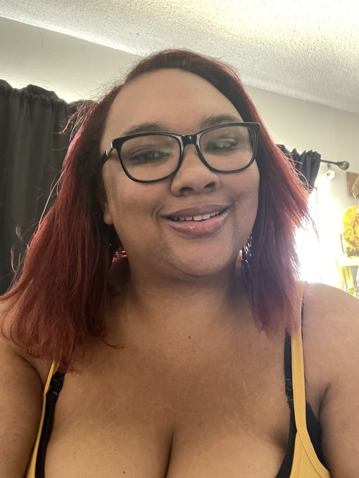 Chawnee Salway’s pics and videos