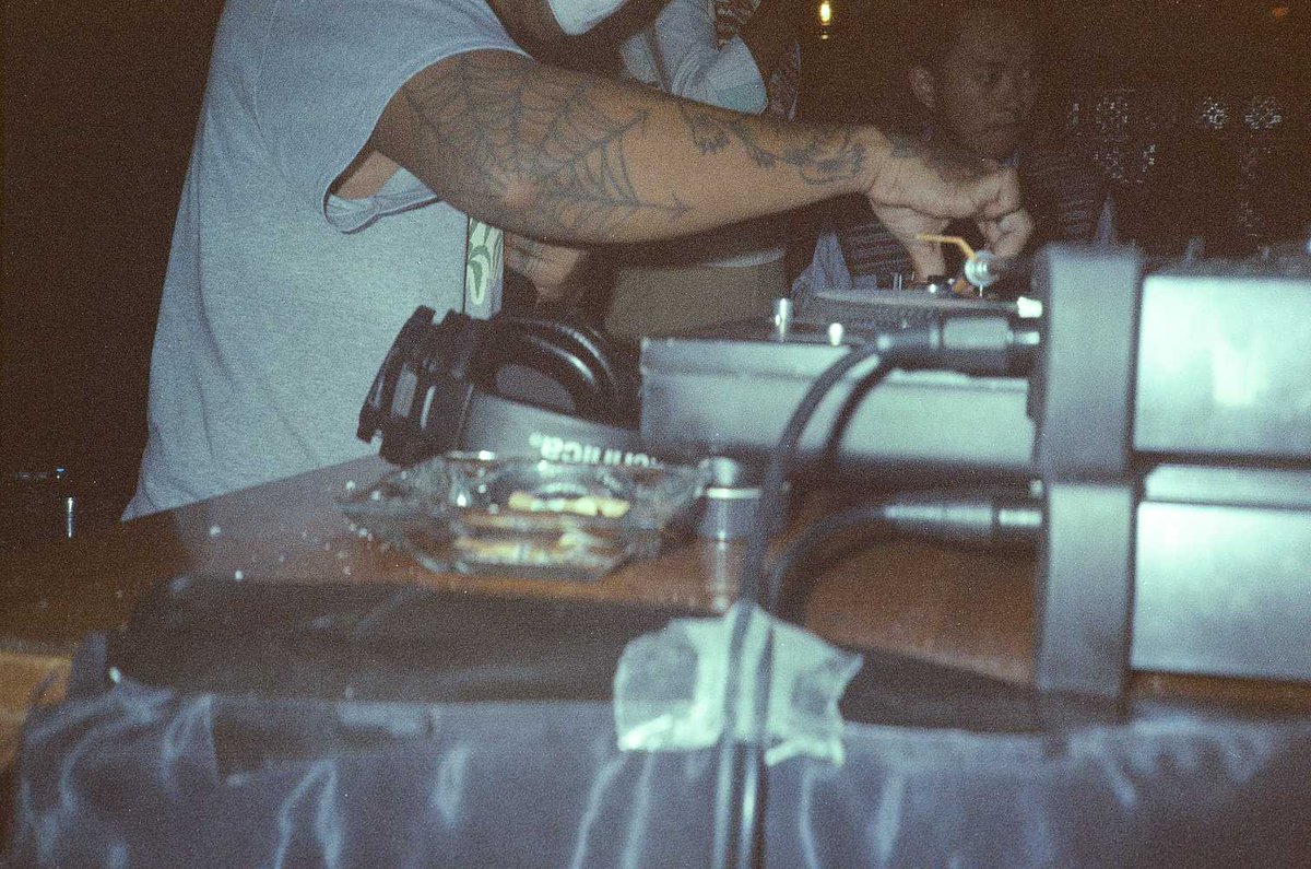 underexpressure's tweet photo. Event musik #RETURNOFDJANGOVOL2 yang di adakan tiap tahun yang kali ini 2021 diselenggarakan oleh #JAKARTASOULANDREGGAE bertempat di #STARLIVE Kemang, Jakarta selatan.

📸: YASHICA MF1
🎞️: FILMNESIA

#JAKARTASKINHEAD #RETURNOFDJANGOVOL2 #STARLIVEKEMANG #UNDEREXPRESSURE https://t.co/h4EUXPghda