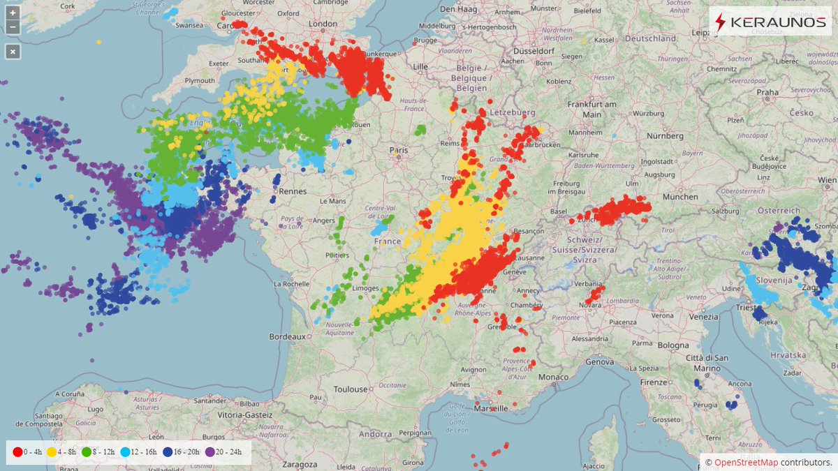 Plus de 4200 éclairs sur le seul département du Puy-de-Dôme la nuit dernière.
2800 ont été relevés en Saône-et-Loire et dans l'#Allier. 
Les #orages ont été très actifs sur le centre du pays et en Manche. #orages 