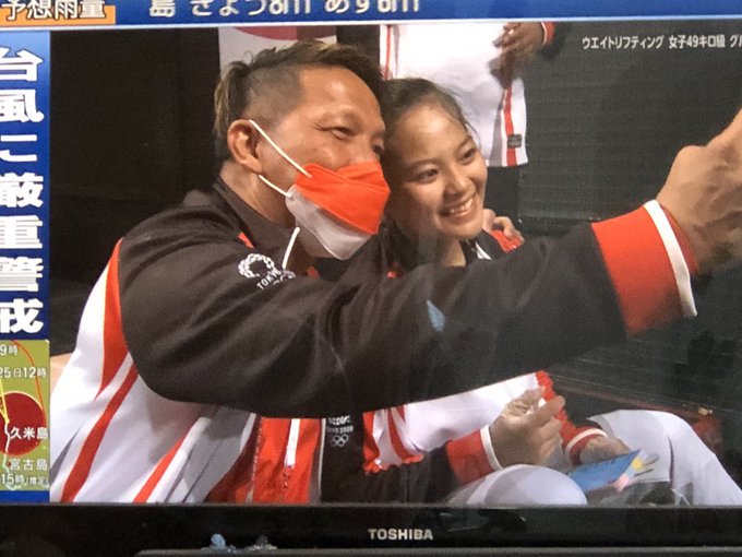 女子ウェイトリフティング インドネシアのアイサーさん 19 がかわいい あの細い腕で108キロ挙げるとかすごすぎ まとめダネ