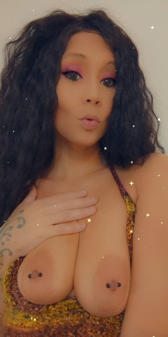 Yesterday was my birthday! 36 still looks pretty good so here's some birthday boobs for you 😘 https://t<a href="/tag/sexy"class="tags"><span>#sexy</span></a><a href="/tag/porn"class="tags"><span>#porn</span></a><a href="/tag/blonde"class="tags"><span>#blonde</span></a><a href="/tag/daddysgirl"class="tags"><span>#daddysgirl</span></a><a href="/tag/nasty"class="tags"><span>#nasty</span></a><a href="/tag/pornhub"class="tags"><span>#pornhub</span></a>