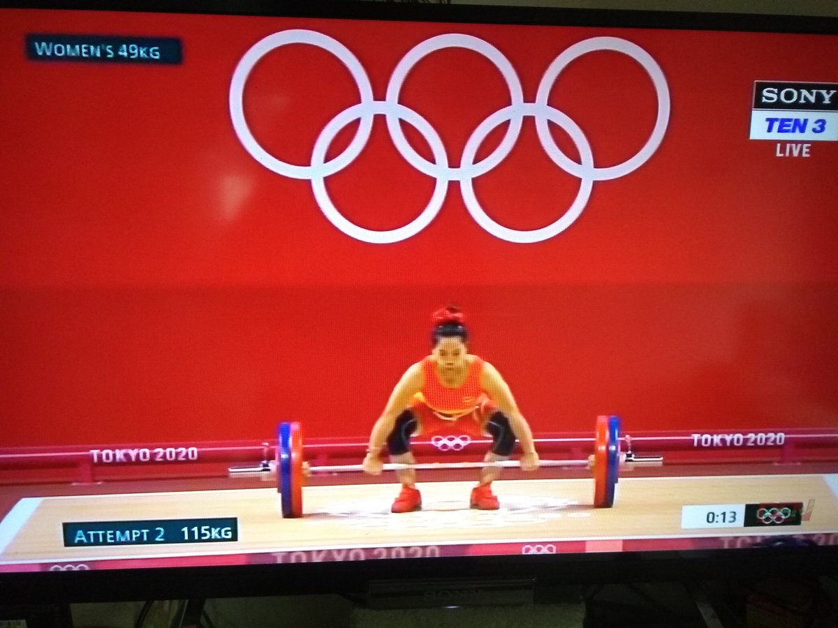 AishDesai18's tweet photo. 1st medal for #India 😍 #TokyoOlympics2020 #Weightlifting #Silver https://t.co/RGtfGJLaGq