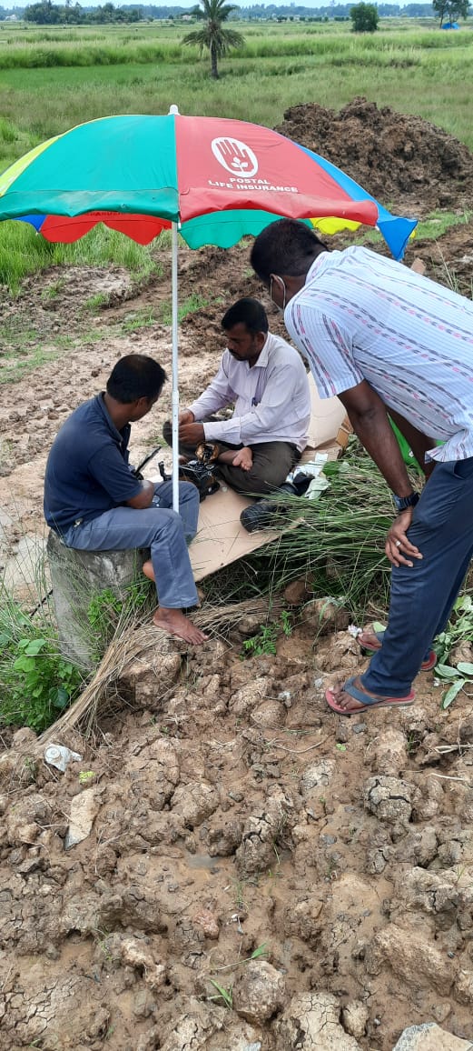 Fiber restoration done within one hour by CSC VLE Asit Mahanty at kendrapada- patramundi main root,Odisha.

#CSCseGRAMSWARAJ #DigitalIndia 
#OnlyCSCCandothis

<a href="/AshwiniVaishnaw/">Ashwini Vaishnaw</a> <a href="/GoI_MeitY/">Ministry of Electronics & IT</a> <a href="/CSCegov_/">CSCeGov</a> <a href="/dintya15/">dinesh tyagi Retd IAS</a> <a href="/wifichoupal/">CSC Wi-Fi Choupal</a> <a href="/abhi481/">Abhishek Singh</a> <a href="/SwornaprabhaSi1/">Swornaprabha Singh</a> <a href="/Debidutta007/">Debidutta Mohanty</a>