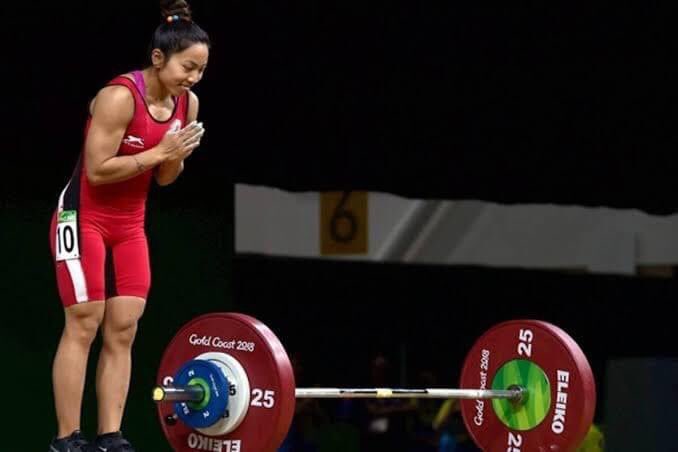 India’s 1st medal on day 1 !

@mirabai_chanu ji wins SILVER in women's 49kg weightlifting! 🥈🏋️

India 🇮🇳 is so proud of you Mira !

#TeamIndia #Tokyo2020 
#Cheers4India #BeLikeAnOlympian