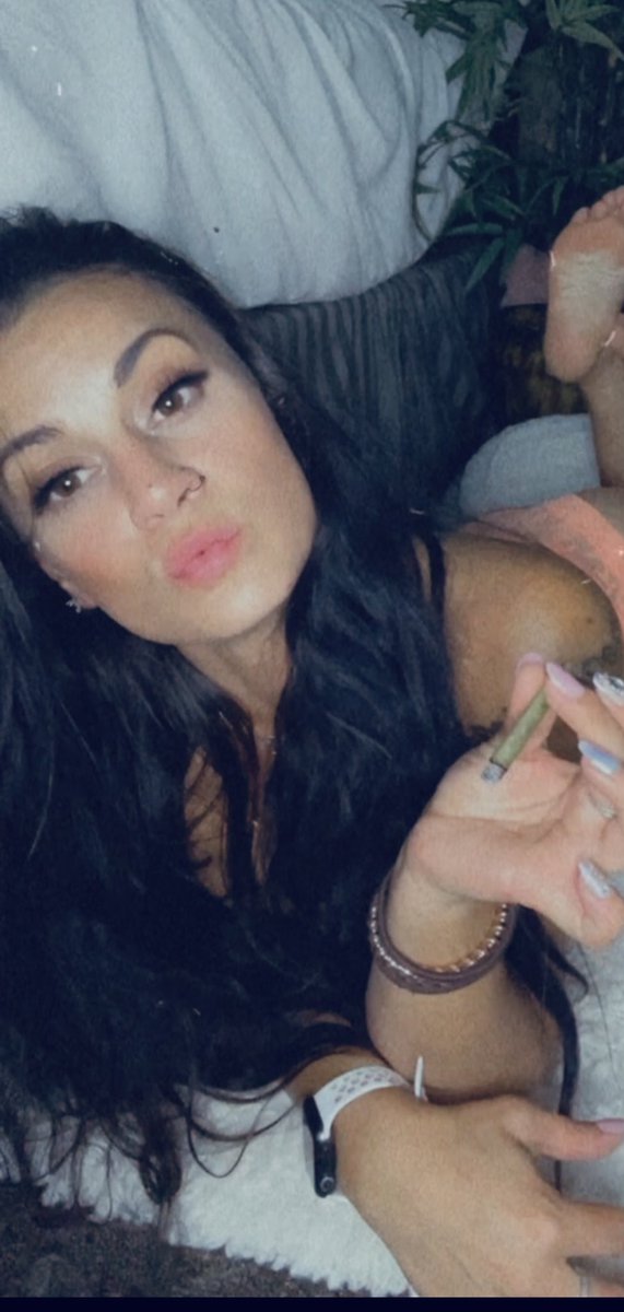 RedCierra's tweet photo. https://t.co/F5is1tmgR2 🔥🔥#milf #of #onlyfanss #PLAYFUL #420babe #mombods #unexpected 💋🔥💨🥵🥵💦👅😈 https://t.co/bUnbbUUdPj