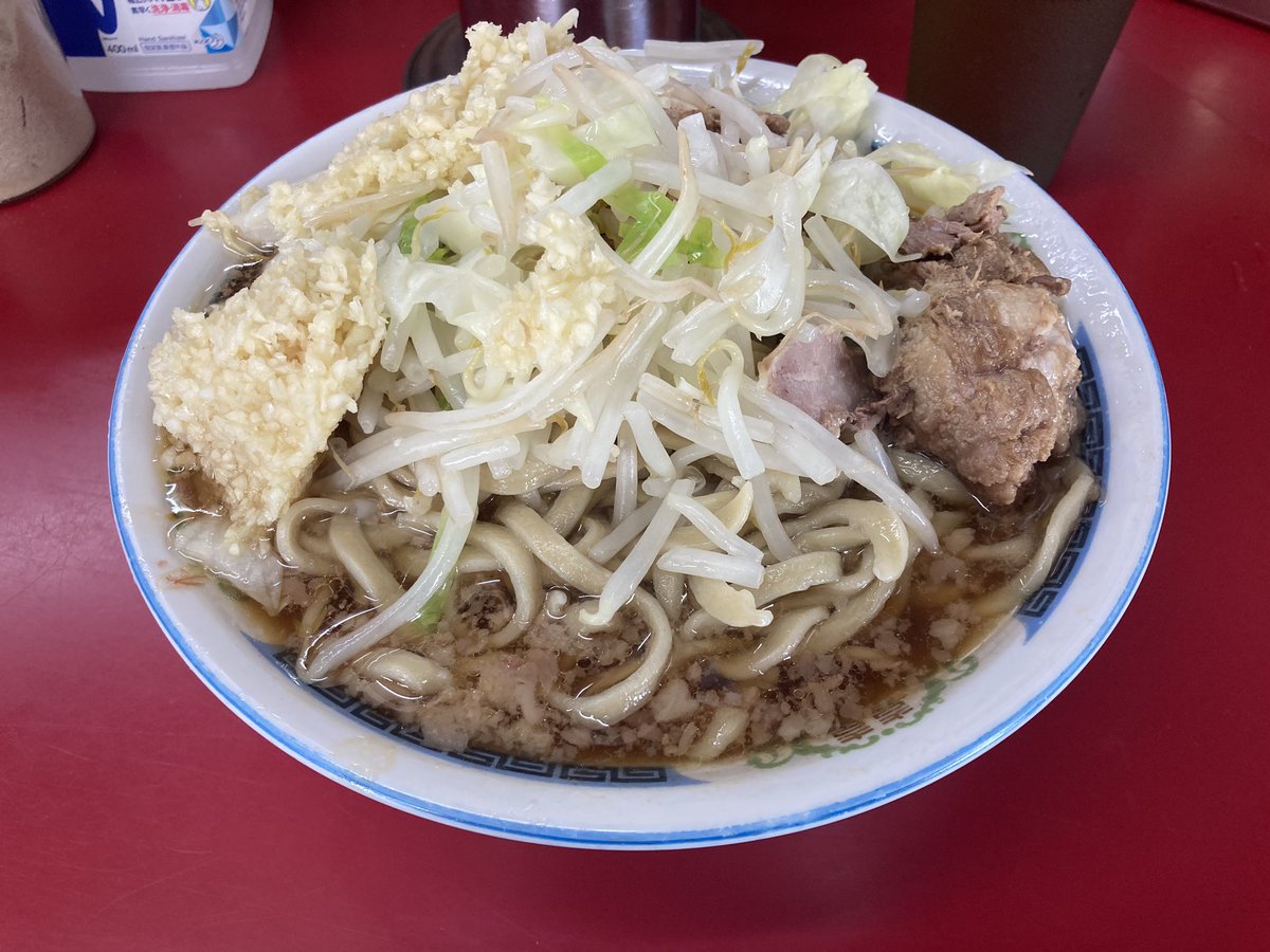 willbe_fudousan's tweet photo. 目黒二郎
本日もいただいちゃいました😋
目黒二郎でございます

今回は小の豚増し！麺の小麦感がたまりません！サトウ https://t.co/JNWFTSo0Ev
