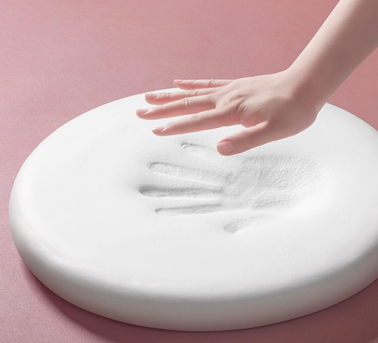 winkwink_store's tweet image. ใครปวดหลังฟังทางนี้ ช่วงนี้ wfh+เรียนออนไลน์กัน100% ต้องใส่ใจเรื่องที่นั่งให้ถูกสรีระกันนะคะ เป็นสาเหตุหลักที่ทำให้เราเมื่อย เป็น office syndrome เรื่อรังแบบไม่รู้ตัว อันนี้เบาะรองนั่งเมมโมรี่โฟมแท้หนา 3cm เลย ช่วยรองรับและกระจายน้ำหนักดี ลดเมื่อยใช้แล้วคือว้าวราคาร้อยกว่าบาทเอง