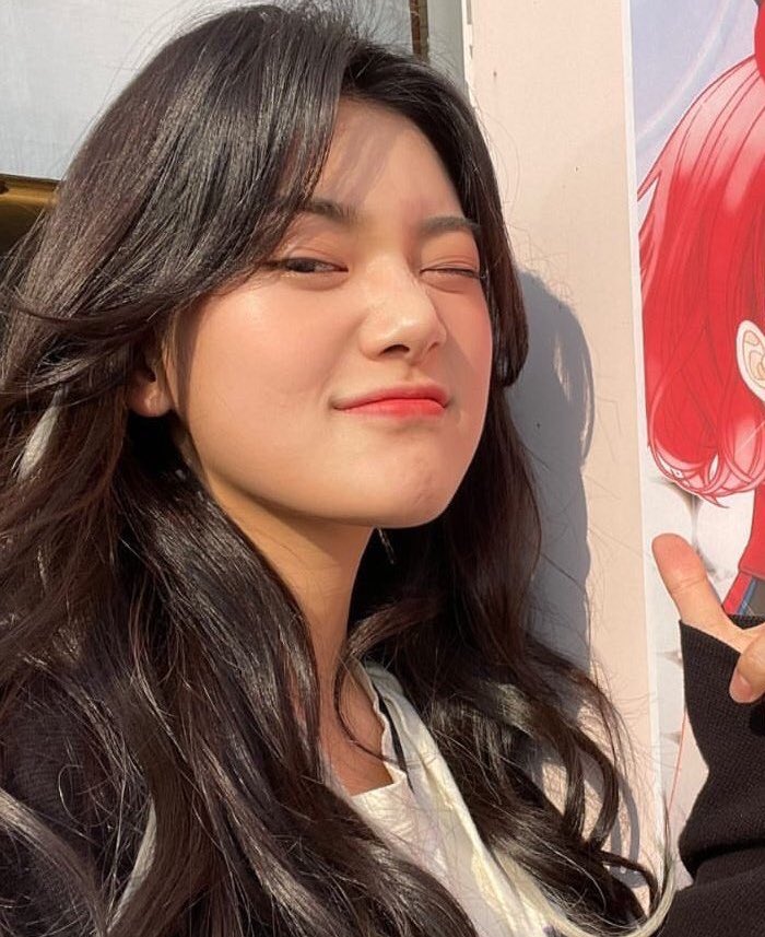 Yook Bomi.